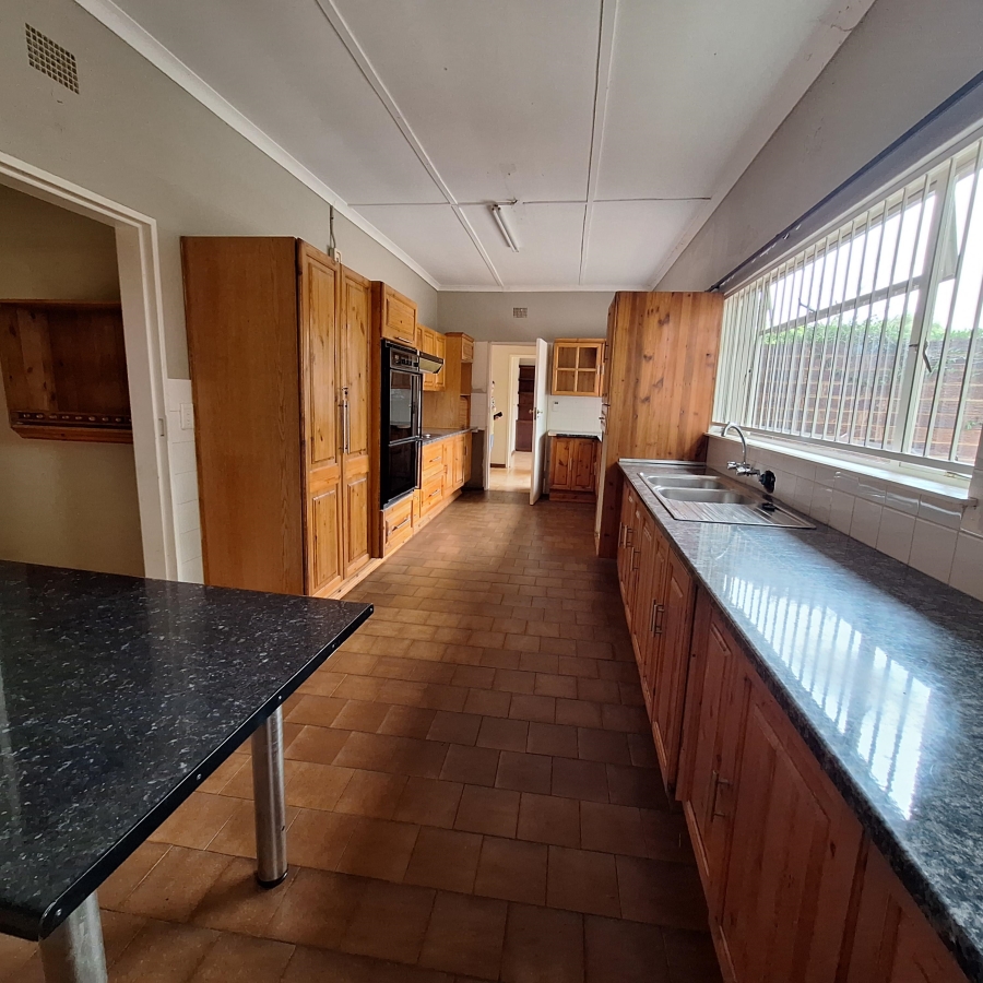 4 Bedroom Property for Sale in Frankfort Free State